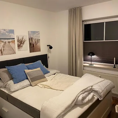 Schoenes Mit Balkon Apartment *