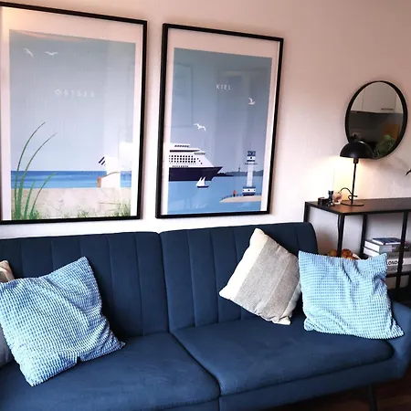Apartment Schoenes Mit Balkon *